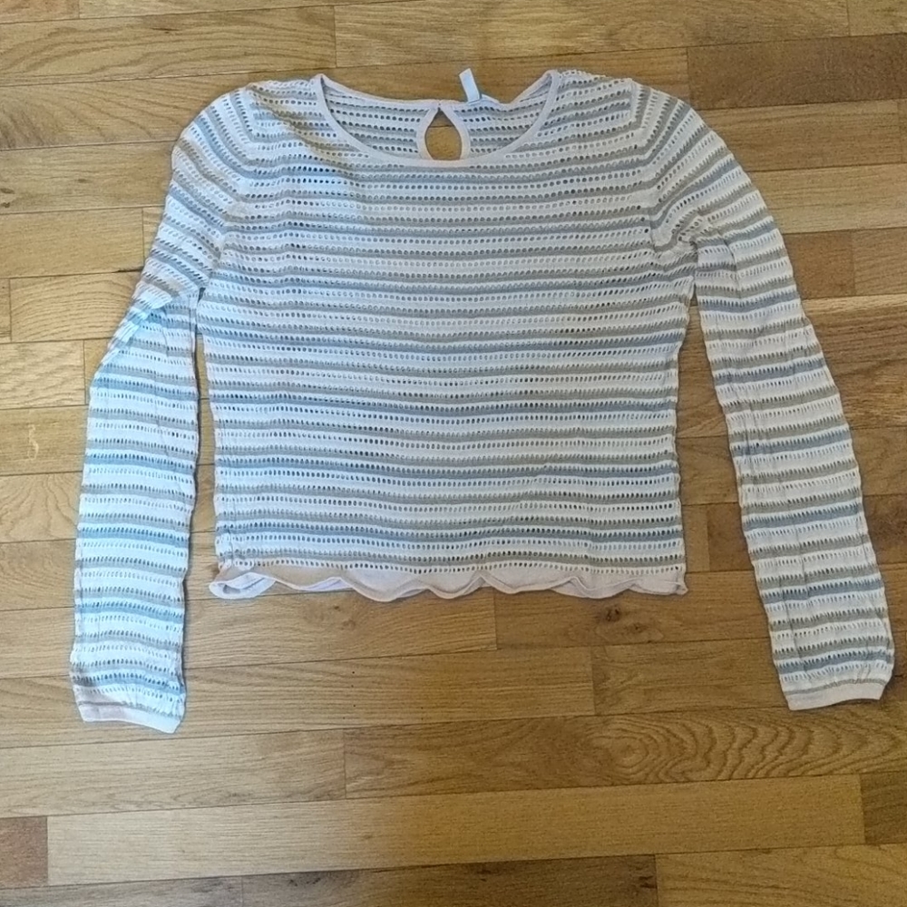 Frenchi crocheted long-sleeved crop top